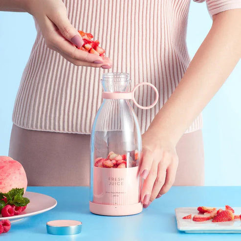 Portable & Rechargeable Fruit Juicer Machine - Image 2